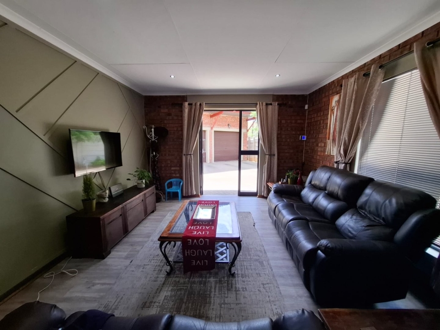 3 Bedroom Property for Sale in Fichardt Park Free State